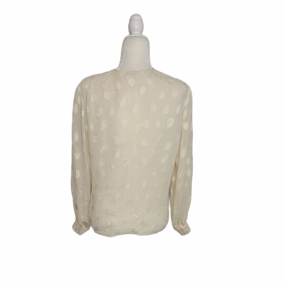 VINTAGE 70s blouse cream ivory leaf print embossed long sleeve S - Picture 3 of 9